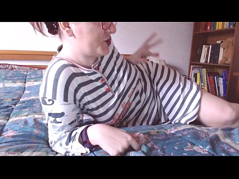 ❤️ Leve este grande galo preto na sua boca escravozinho ️❌ Porno em nós ☑